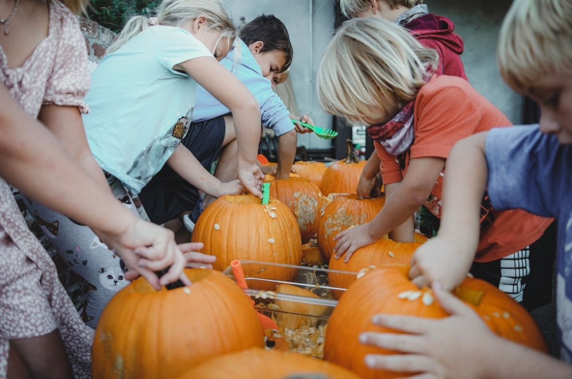 Poe's Tavern Annual Pumpkin Carving Contest