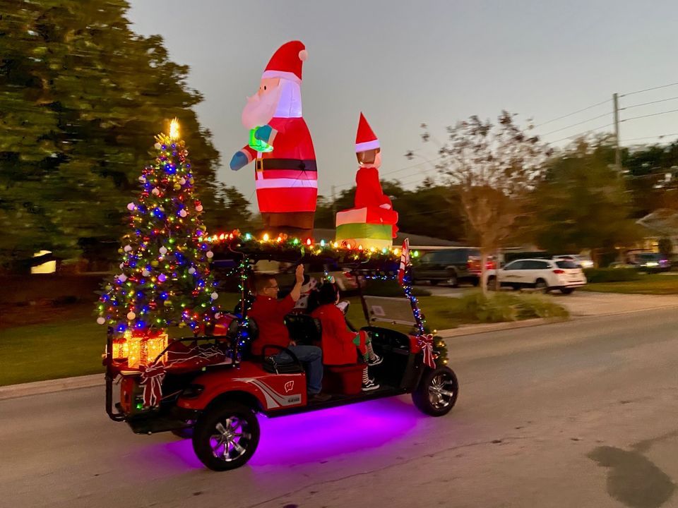 Lighted Christmas Parade Woodland Dr, Savannah, GA 31406, United