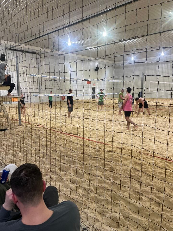 Razzles Christmas Eve Eve open gym and presents!!! Razzles, Olmsted