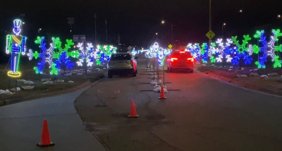 Nebraska drivethru Christmas Lights Show at Star City Shores Star