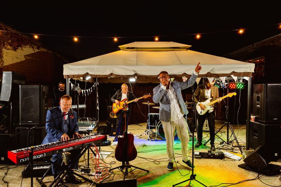 The Chandeliers Kicking off XMas !!! FREE LIVE MUSIC!!! The Townhouse