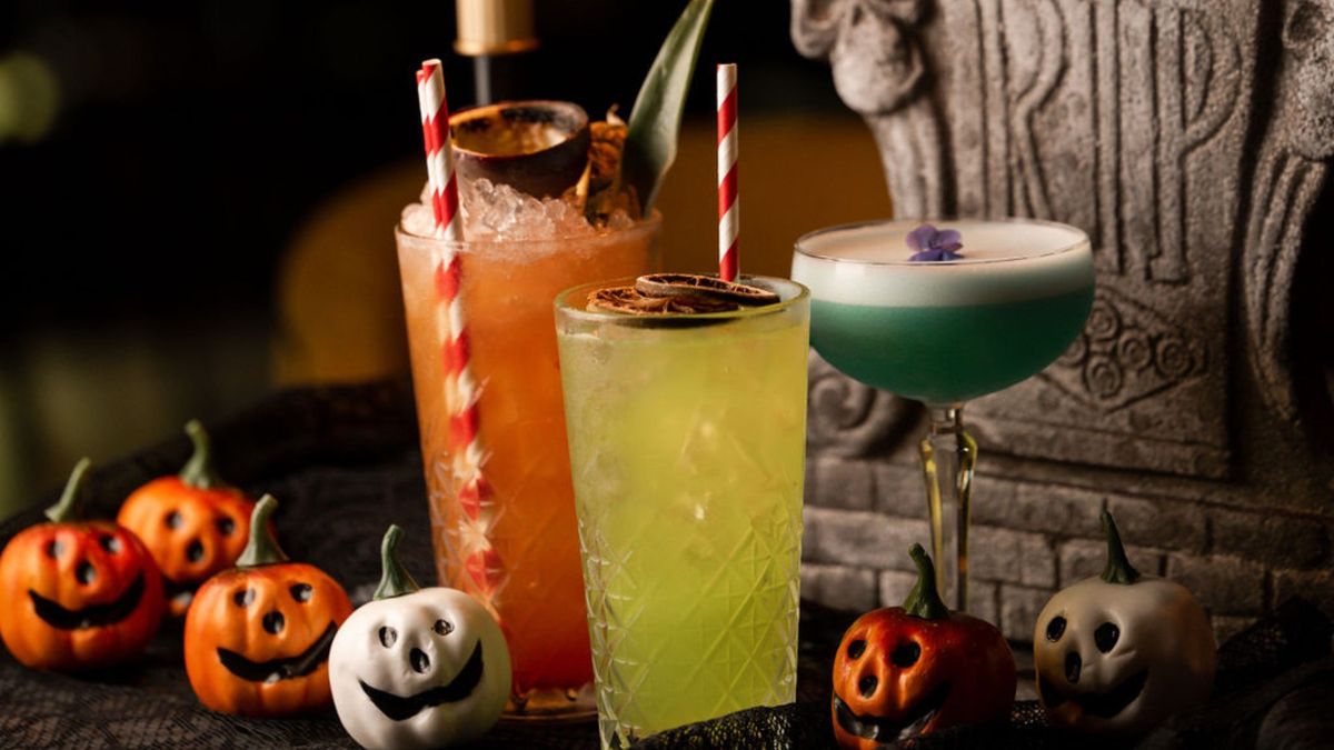 Halloween at Hunter's Bar