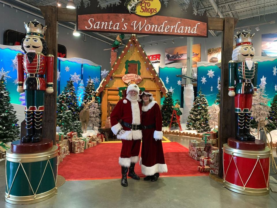 Santas Arrival Bass Pro ShopsDania Beach November 4, 2025