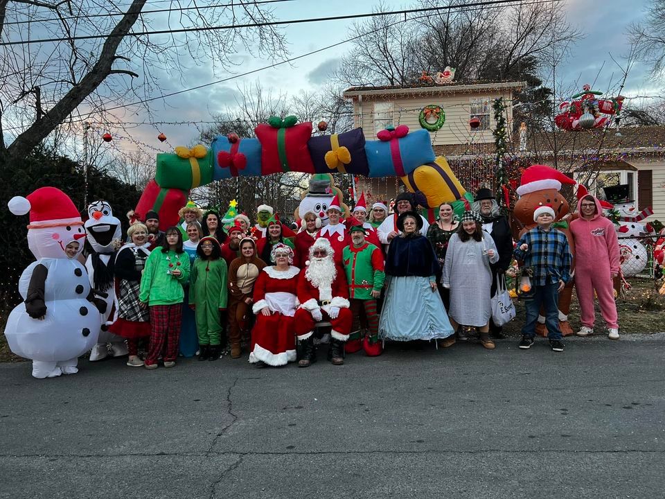 Santa and Friends on Mount Drive 2023 Santa and Friends on Mount