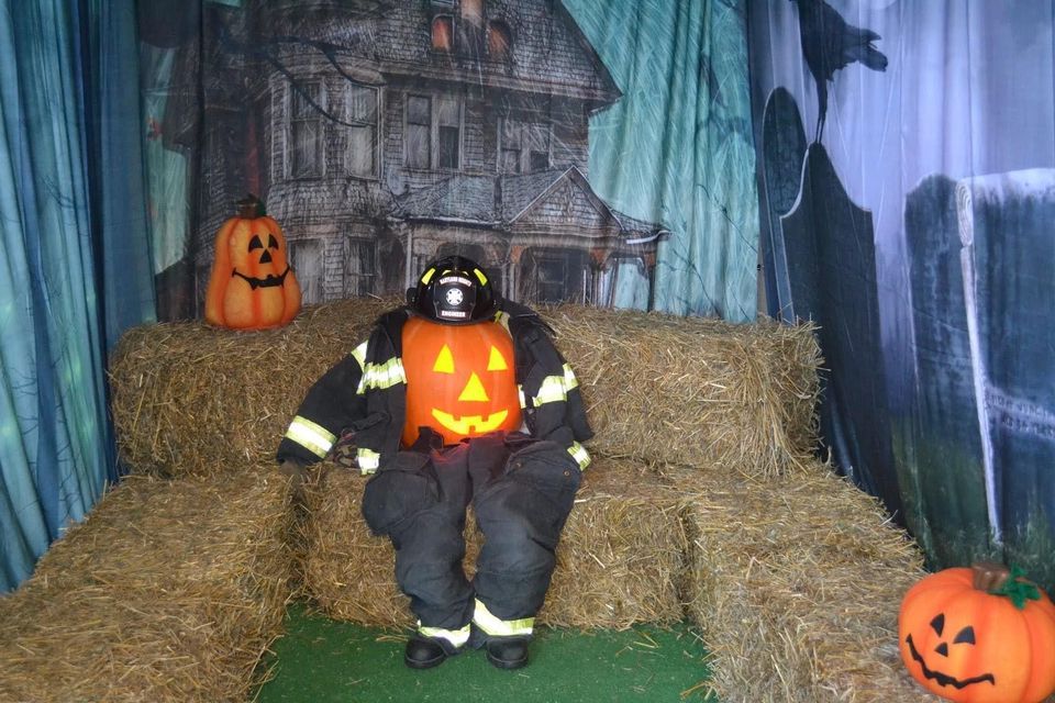 Talking Pumpkin | 12828 Dorsett Rd, Maryland Heights, MO 63043-2134 ...