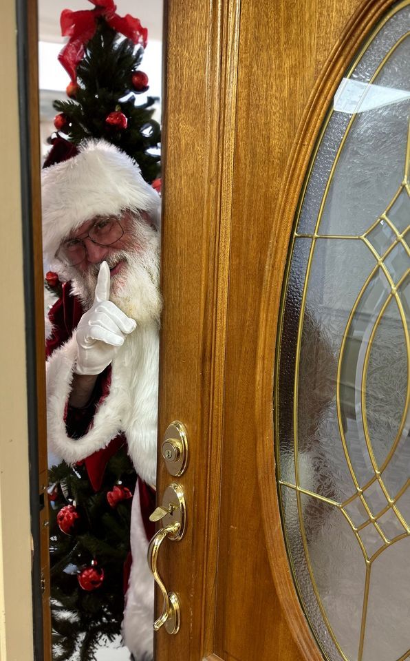 Visits with Santa Louis Flower Power Shops, Versailles, KY December