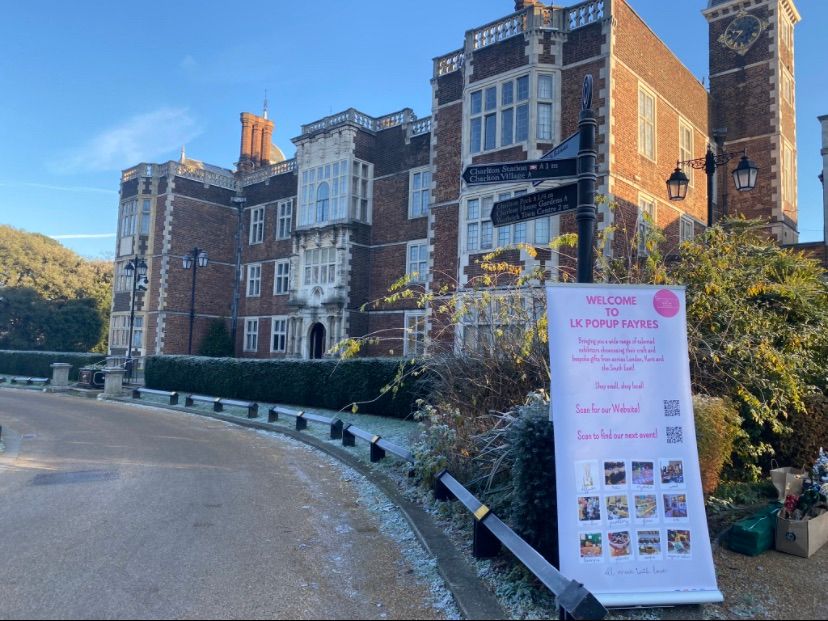 LK CHARLTON HOUSE CHRISTMAS INDOOR MARKET RGHT Charlton House