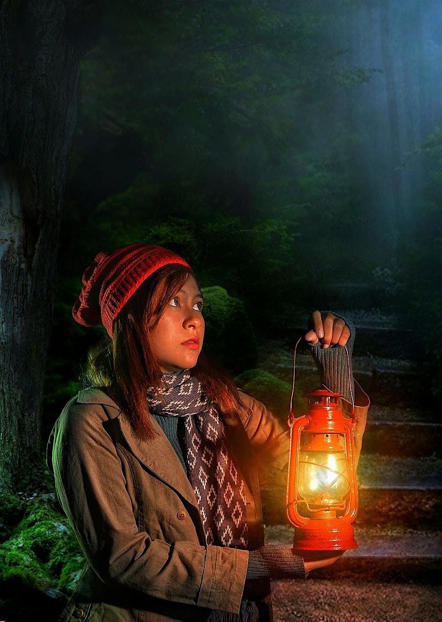 Pensacola Walking Ghost Tour with Ghost Hunting Equipment