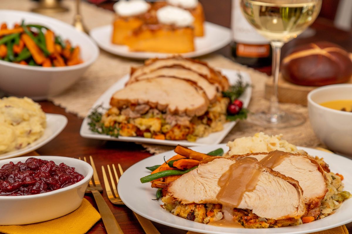 Lees Summit, MO - Thanksgiving Dinner Package | Cooper's Hawk Winery &  Restaurant, Lee's Summit, MO | November 22 to November 23