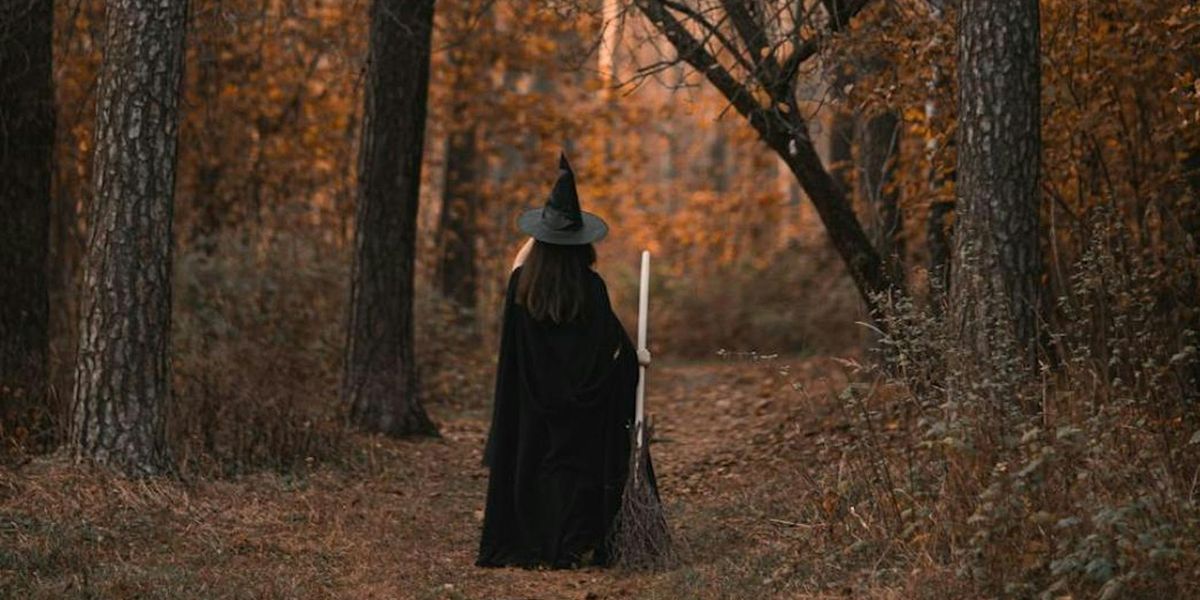 Reclaim The Witch : Ritual, Potion Creating & Sound Journey