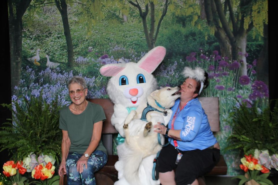 Easter Bunny comes to Cabelas Cabela's (Fort Mill, SC) April 1, 2023