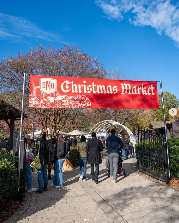 Sketch at Olde Mecklenburg Brewerys Annual Christmas Market The Olde