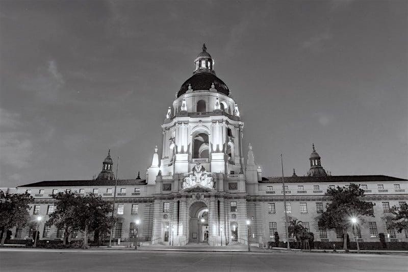 Pasadena Ghost Tour: The Eternal Encore: Pasadena\u2019s Haunted Trail