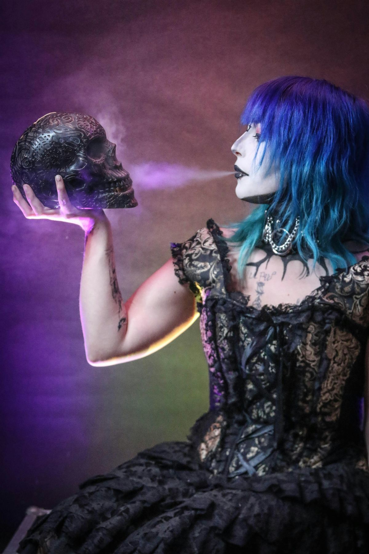 EMBRACED BURLESQUE HALLOWEEN FREAKSHOW