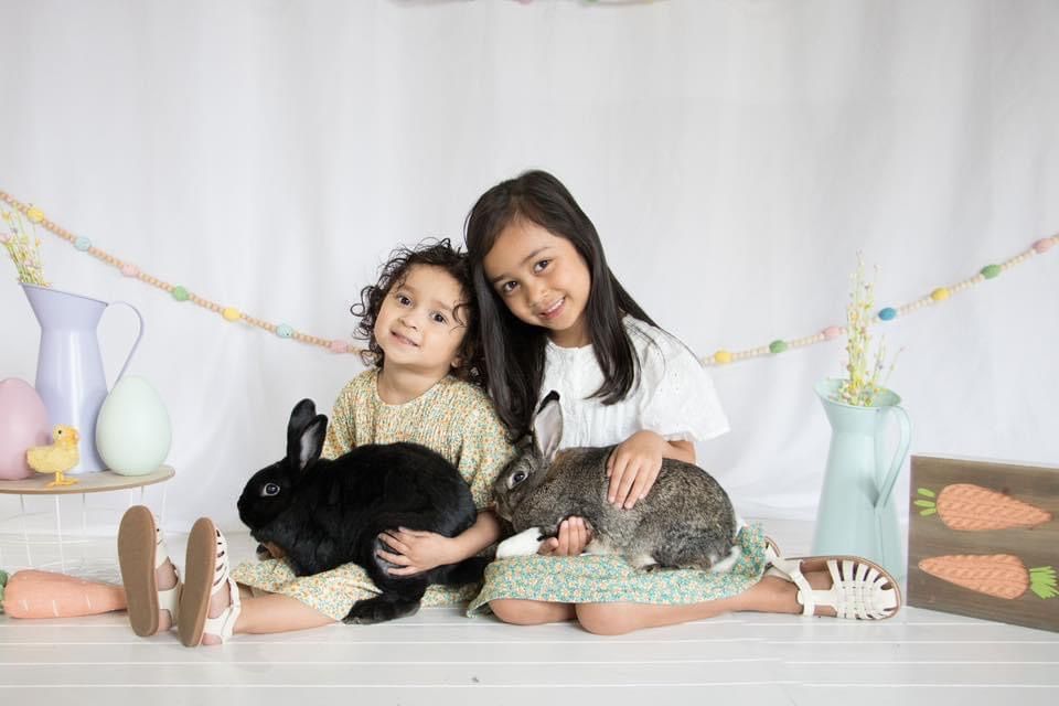 Easter Pictures with a REAL Bunny!