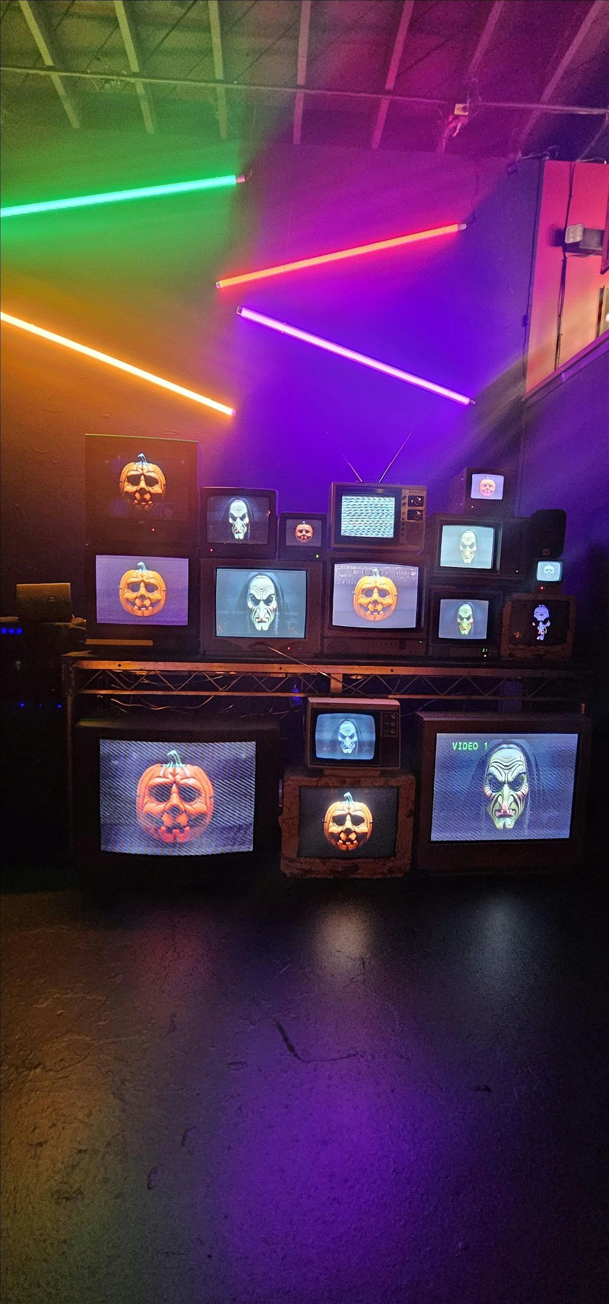 Multi-Set Horror-Themed Studio - NOVEMBER