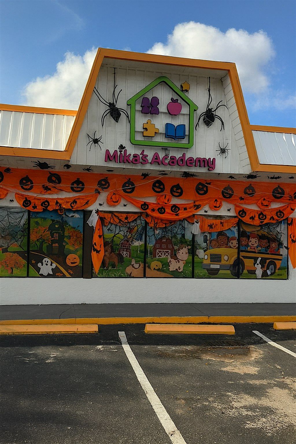 Halloween Party at Mika's Academy