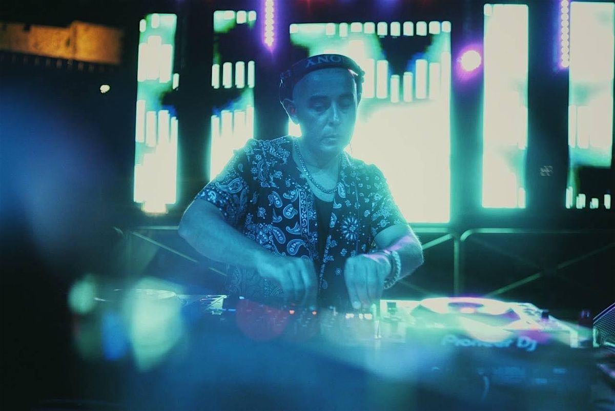 Halloween Party with DJ Loto at Queens SE15