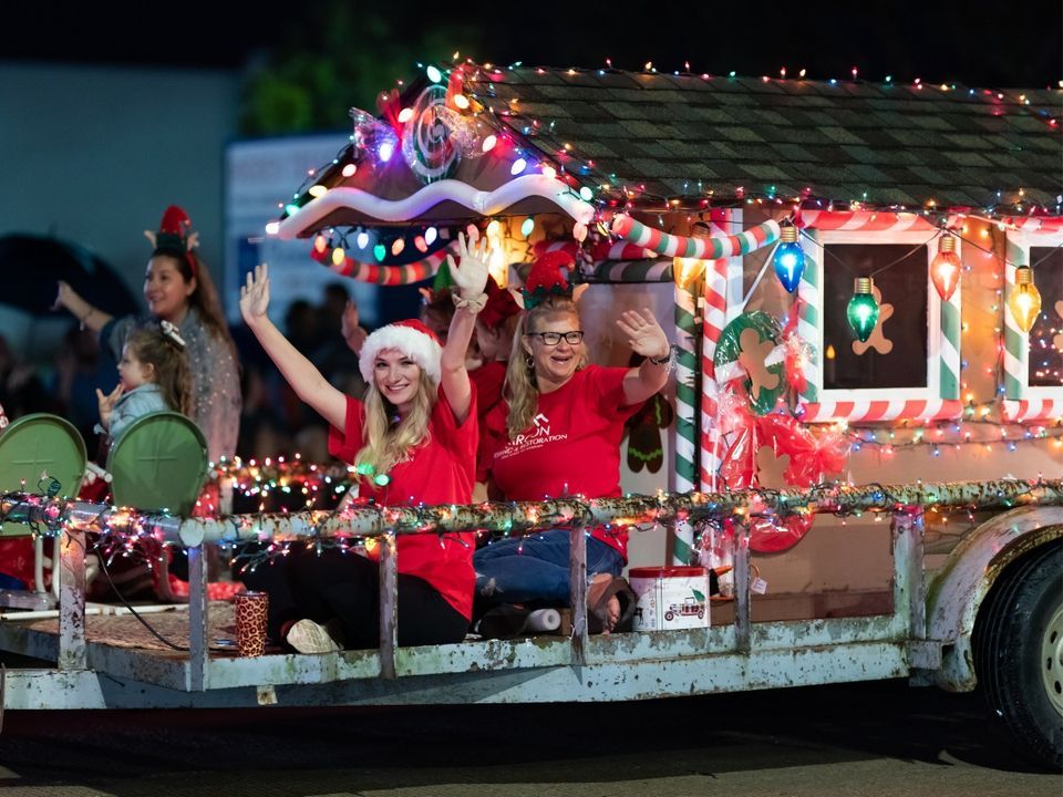 Hometown Christmas Parade, presented by Citizens Federal Savings and