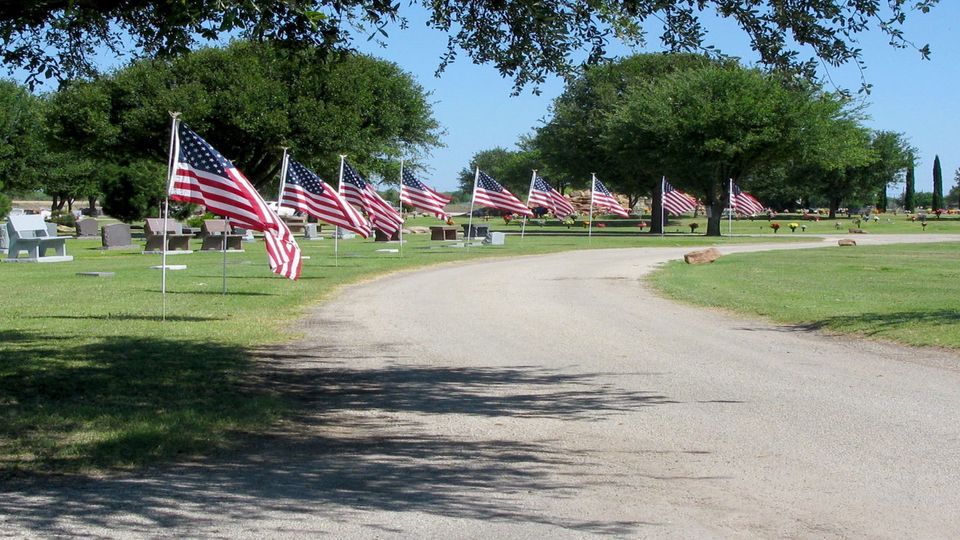 Memorial Day Celebration Johnson's Lawnhaven Memorial Gardens, San