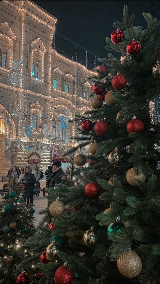 West End Flower Shops 32nd Annual Christmas Open House West End