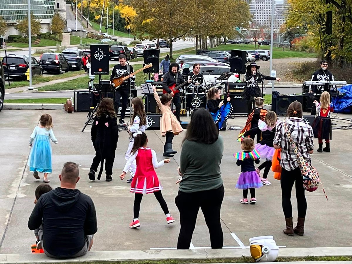 Twentyfour7 - TRICK OR TREAT at The Cincinnati Ballet