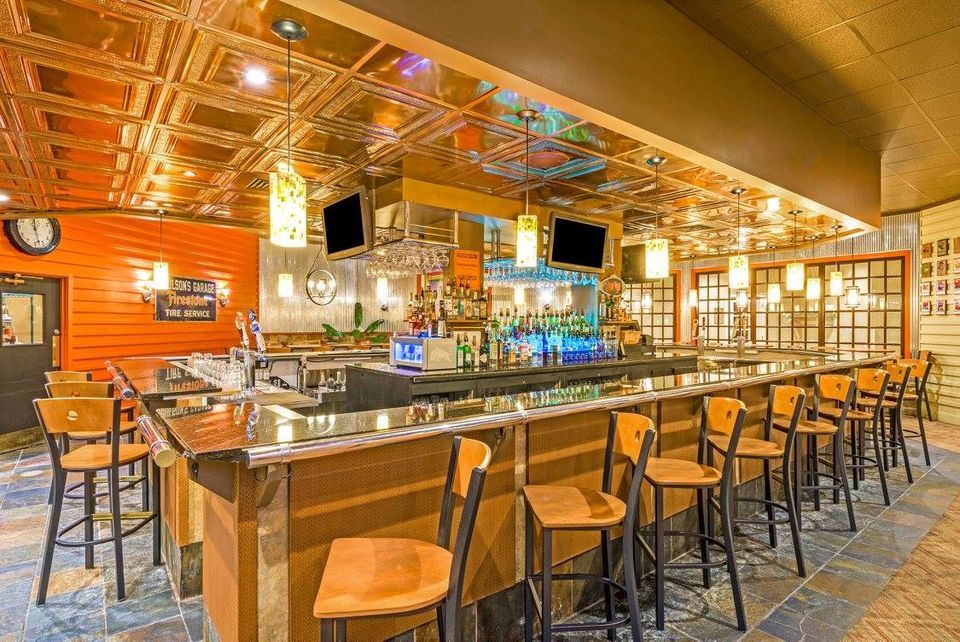 Six whiskey revival Christmas party FenderZ Grill & Pub, York, PA