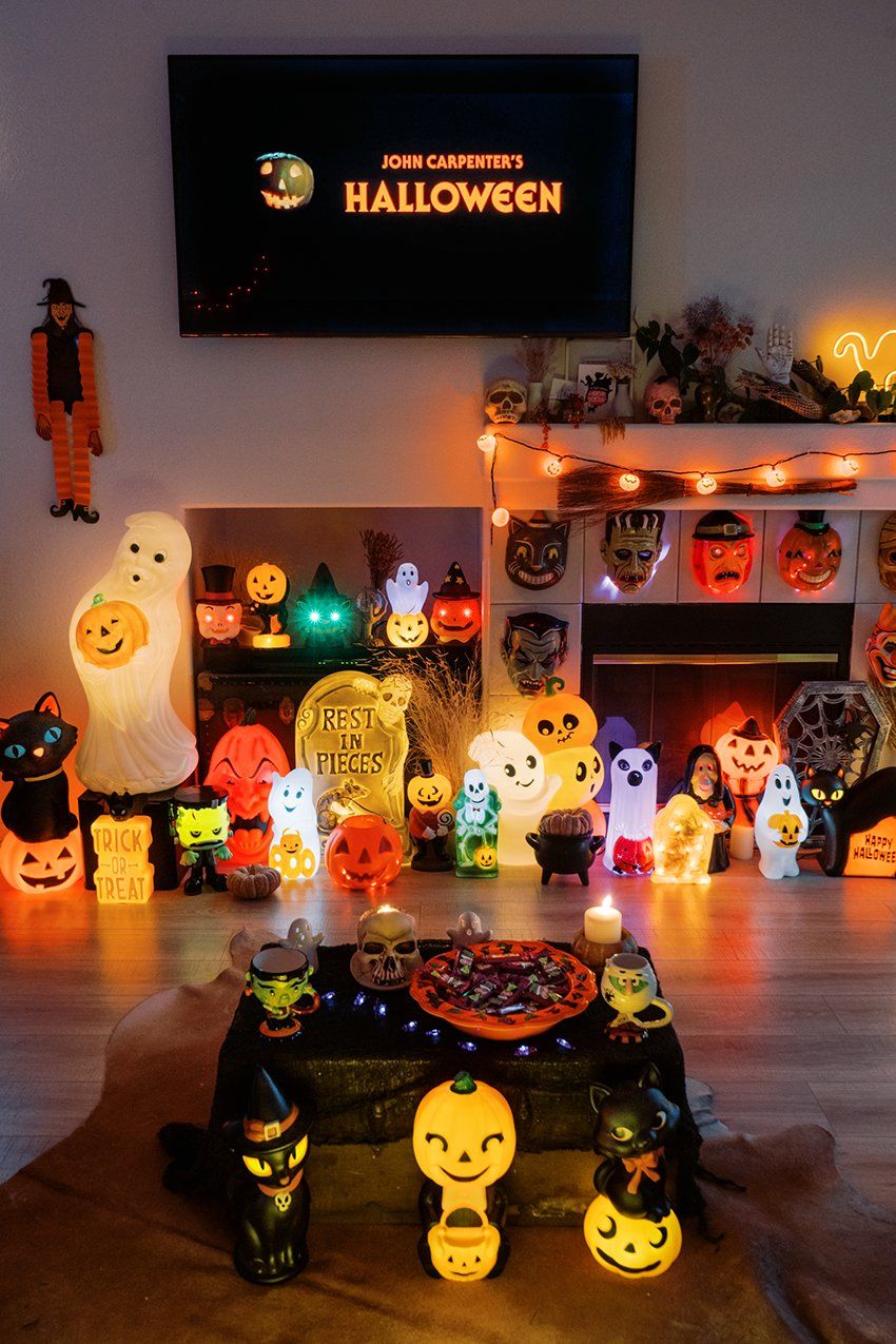 90s Nostalgia Throwback Halloween